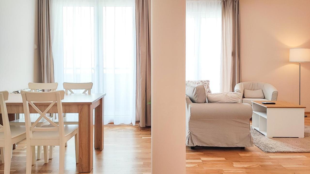 Filinhome Papa Suite 5 Novi Sad Exteriör bild